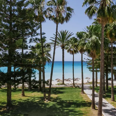 Nissi Resort