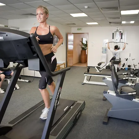 리조트 니시 비치 4*