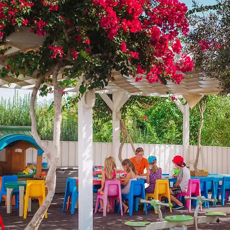 니시 비치 리조트